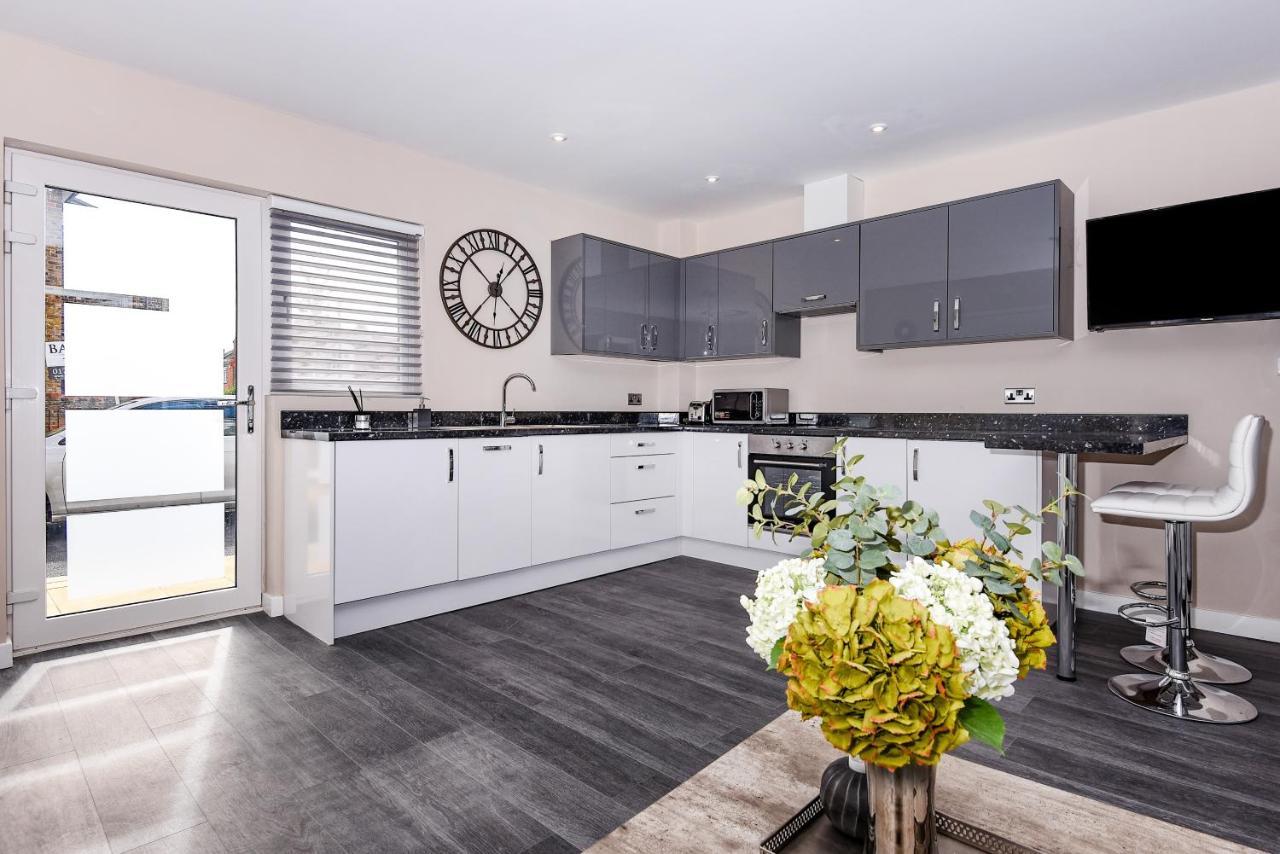 Apartament Magna House Egham Zewnętrze zdjęcie